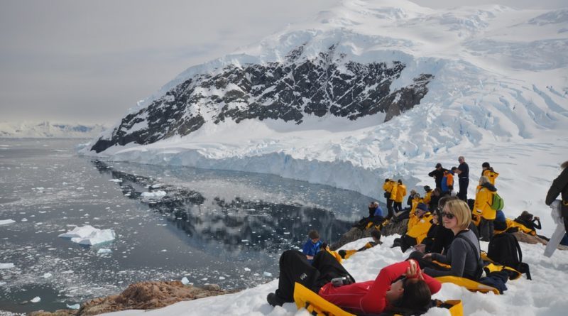 Airbnb Invites Applicants For Antarctica Research Expedition 800x445
